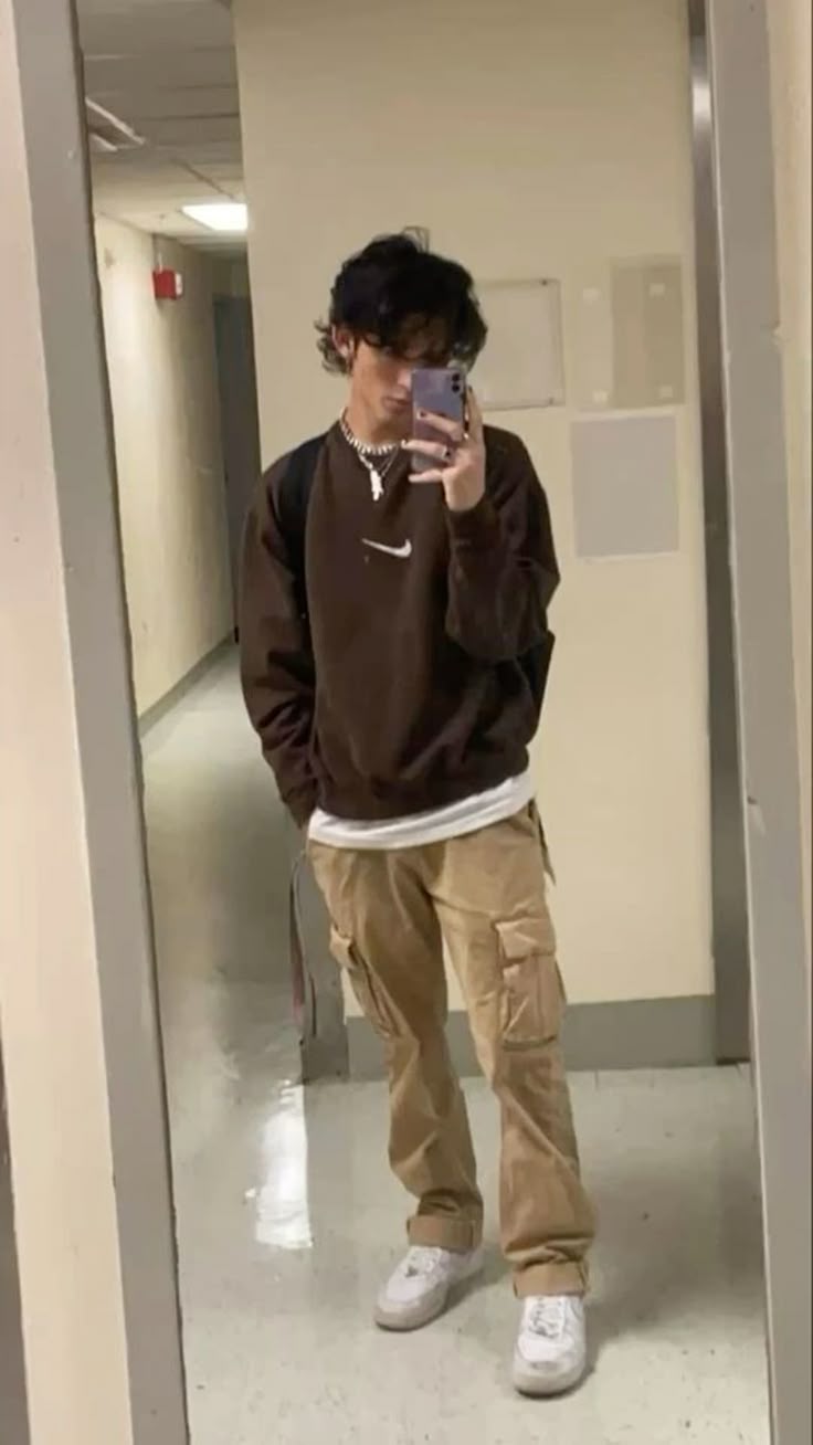 <em>Casey from London, UK</em>